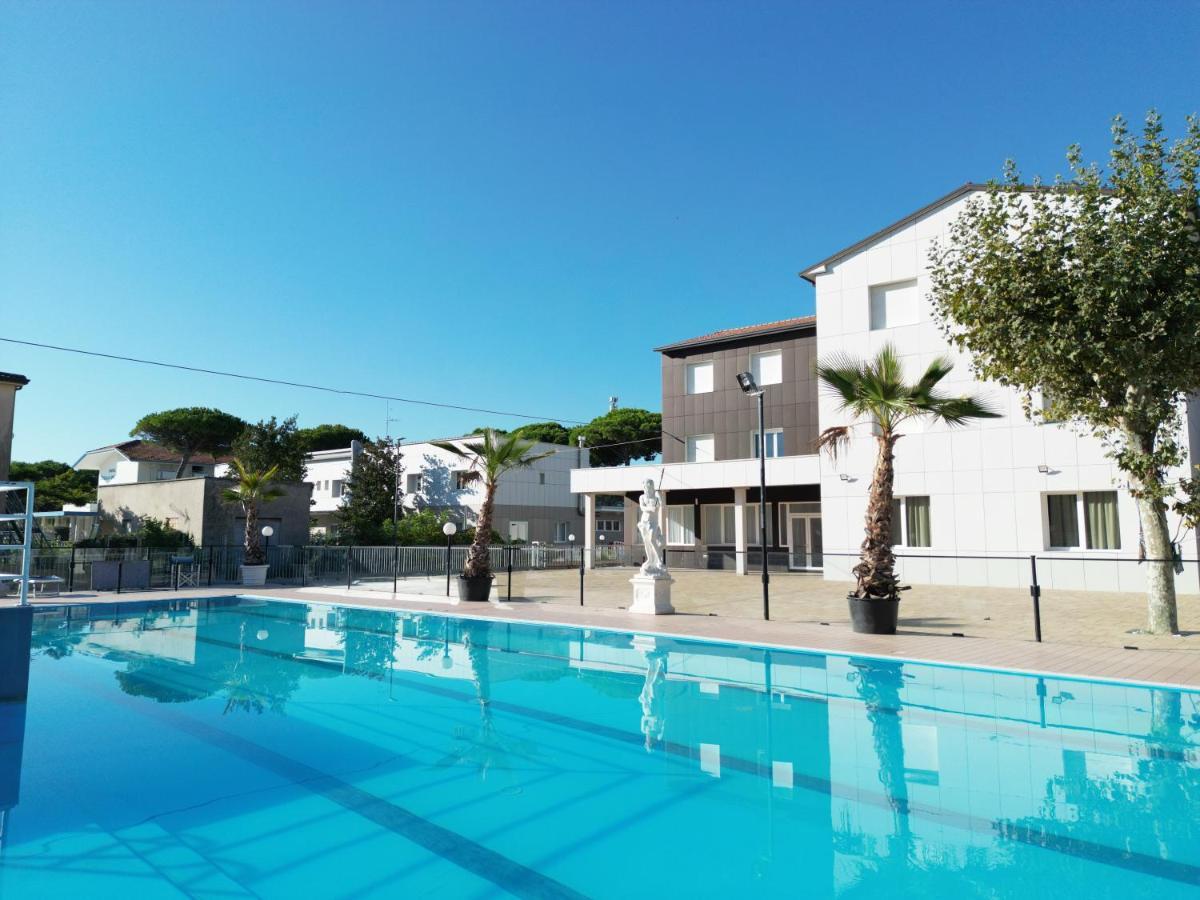 Village La Perla Bellaria-Igea Marina Exteriör bild