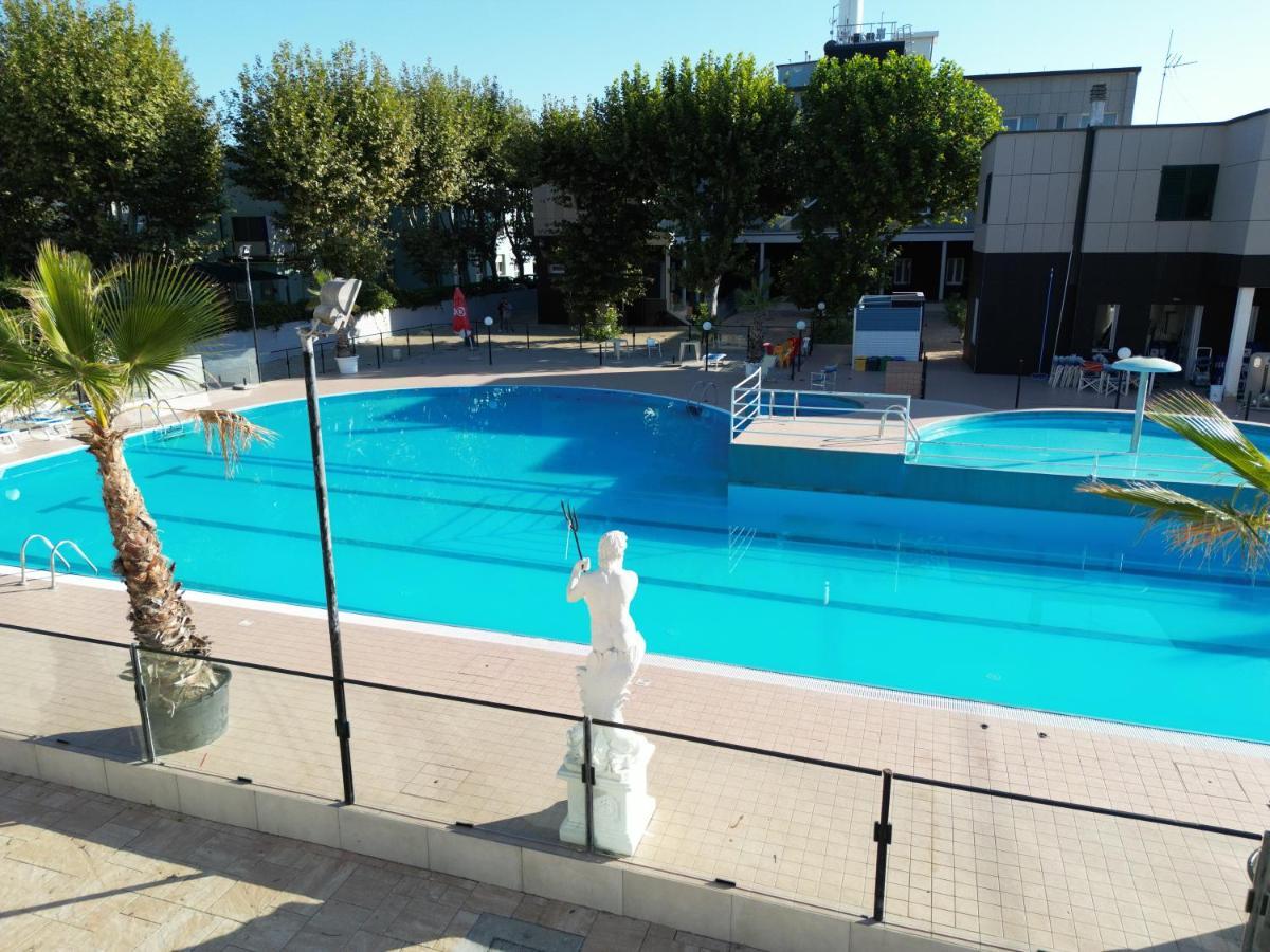 Village La Perla Bellaria-Igea Marina Exteriör bild
